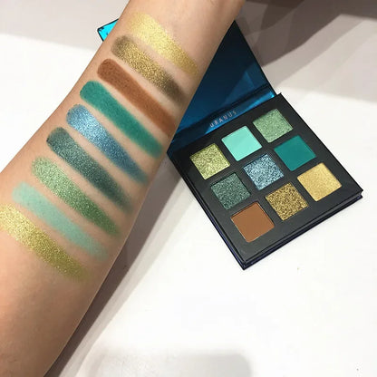 9-Color Shimmer Matte Eyeshadow Palette