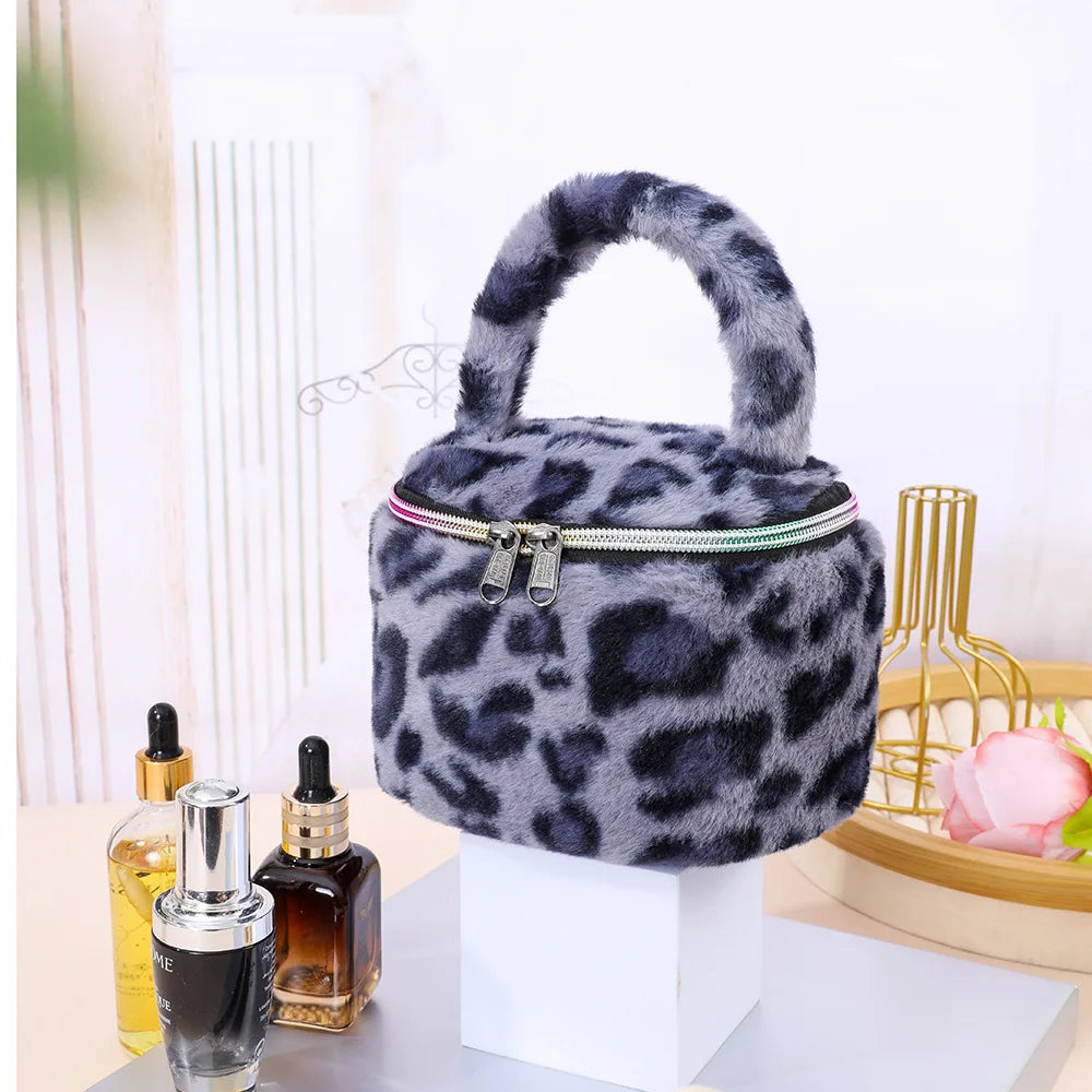 Large Capacity Leopard Makeup Bag