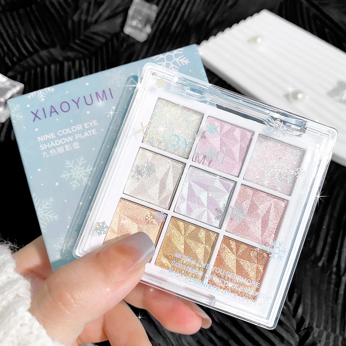 Christmas Snowflake Nine-Color Shimmer Eyeshadow Palette