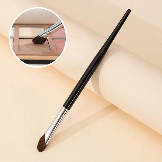 Scythe Beveled Nose Shadow Brush