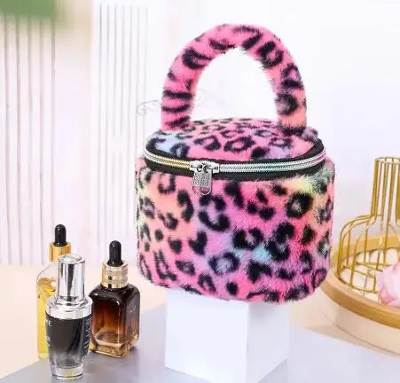 Large Capacity Leopard Makeup Bag