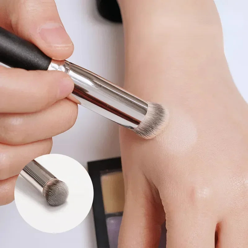 Premium Dense Foundation Concealer Brush