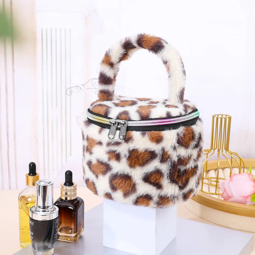 Large Capacity Leopard Makeup Bag