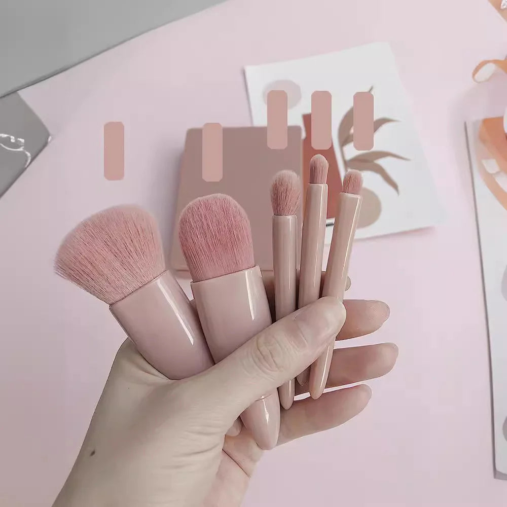 Mini Portable Three-Piece Makeup Brush Set