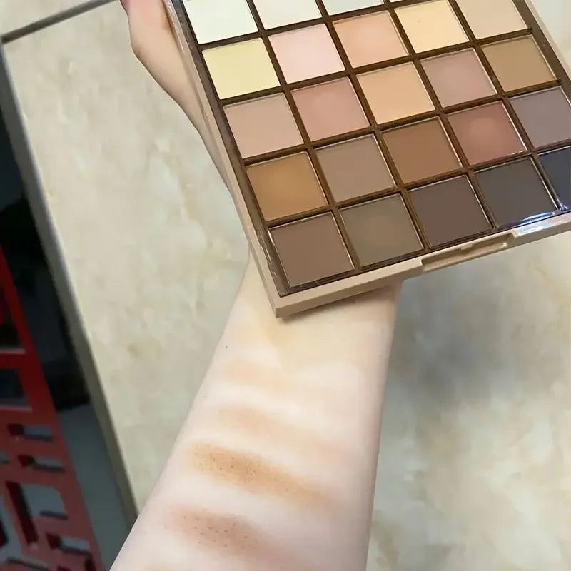 25-Color Eyeshadow Palette