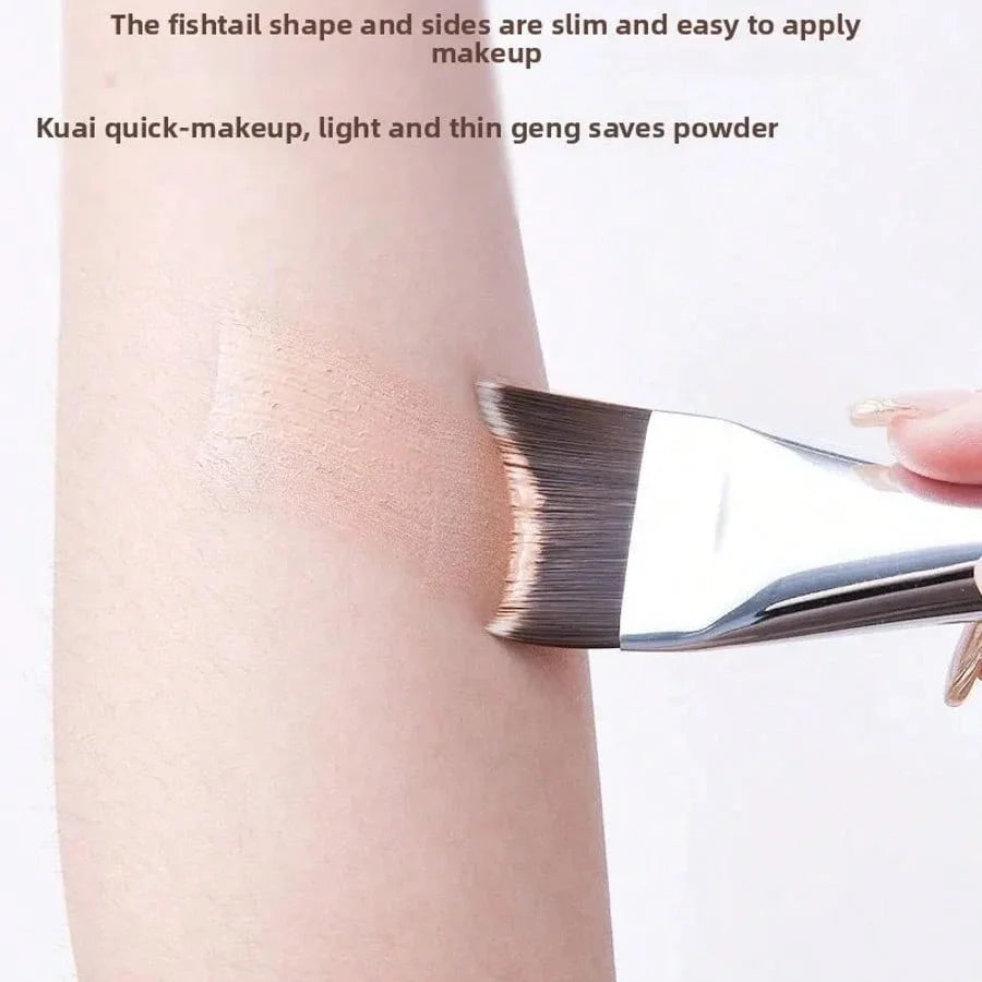 Crescent Design Foundation Brush